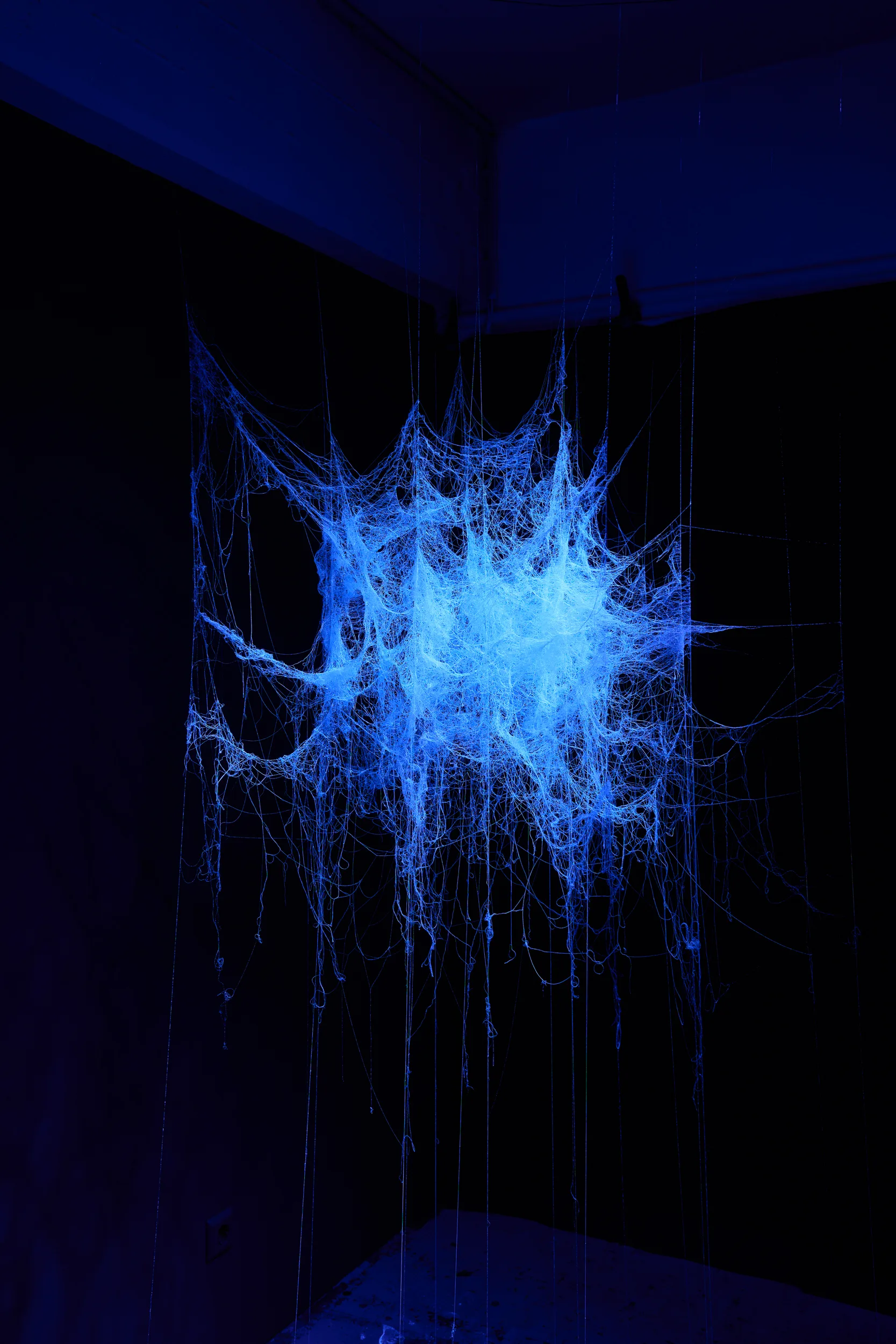 
              Heisskleber-installation, Katrin Trost              