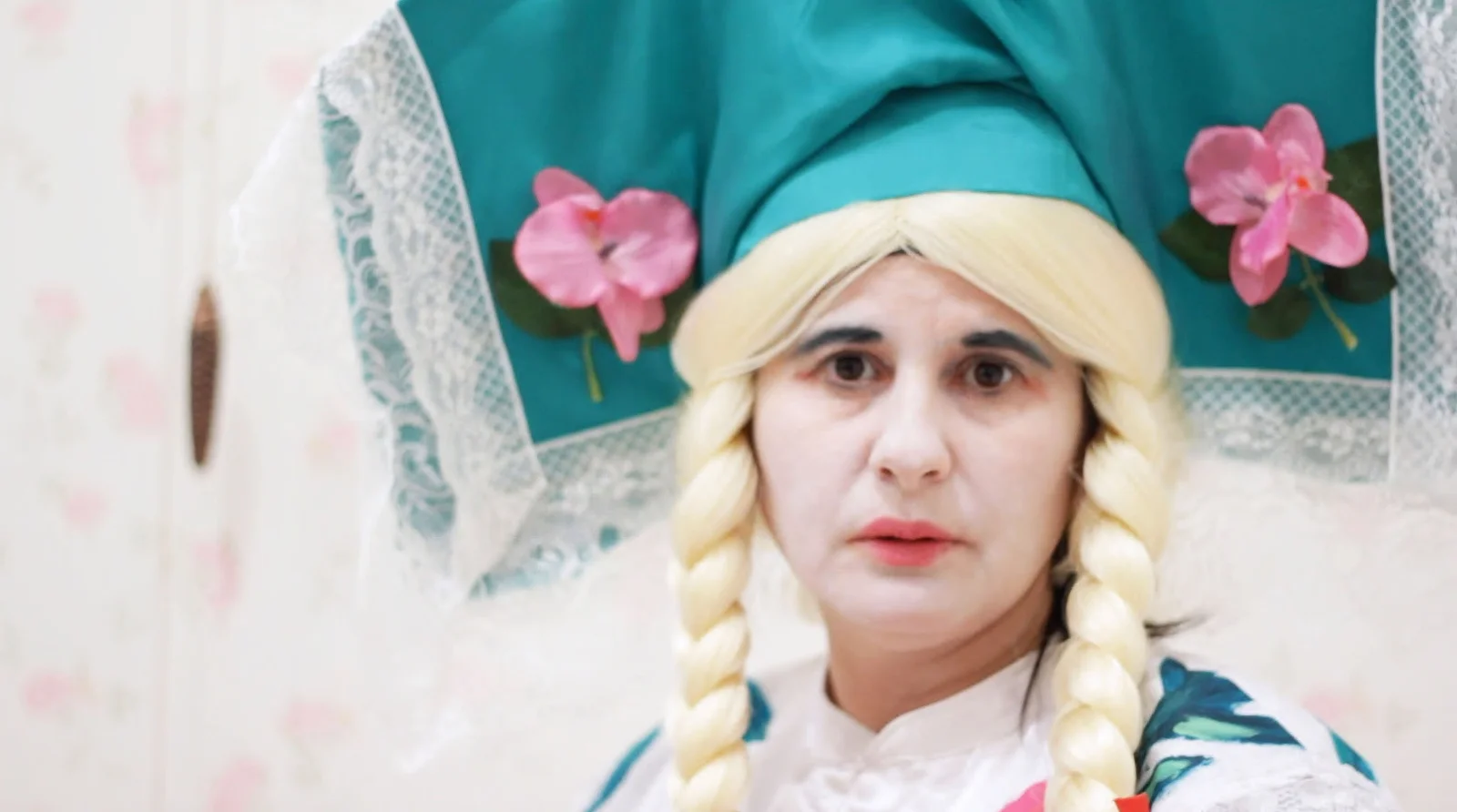 Szene aus dem Film Nezaket Ekici